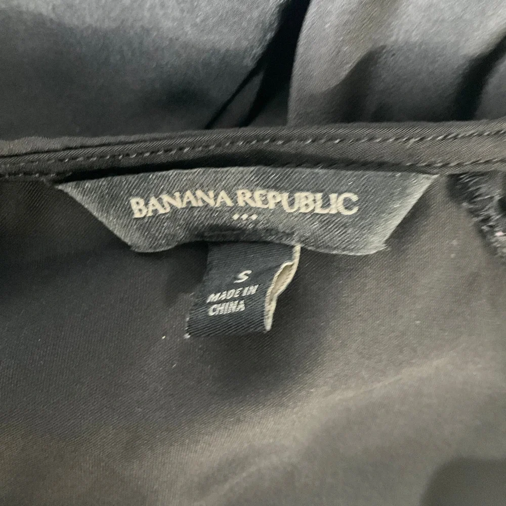 Banana Republic Blouse Women Small‎ Black Puff Sleeve Classic Minimalist Career